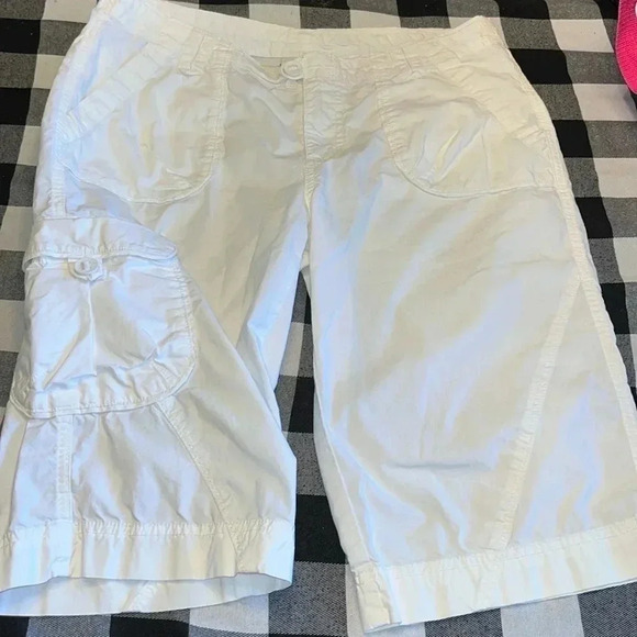 COLUMBIA size 8 long cotton shorts - Picture 1 of 5